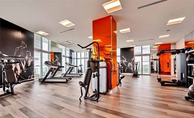 Building Photo - 2000 Metropica Wy