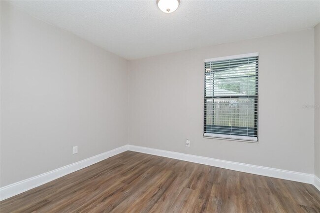 Building Photo - 12217 Hidden Brook Dr