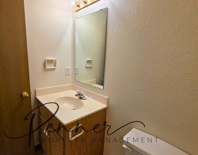 Building Photo - 3114 S Cedar Crest Ct
