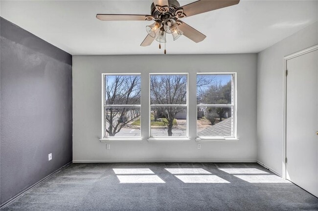 Building Photo - 2400 Byfield Dr