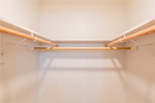 Building Photo - 1902 Woodsman Dr