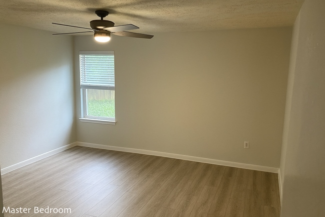 Building Photo - 16782 Fallen Timbers Dr