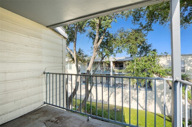 Building Photo - 4001 E NASA Pkwy