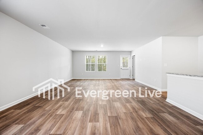 Building Photo - 1715 King Oaks Lp