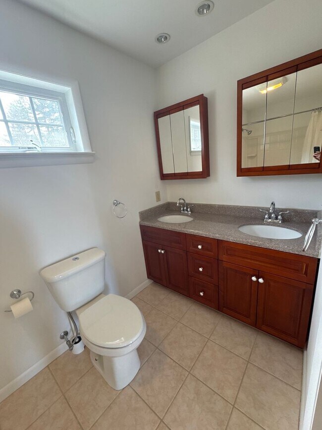 Building Photo - 3676 Lower Saucon Rd