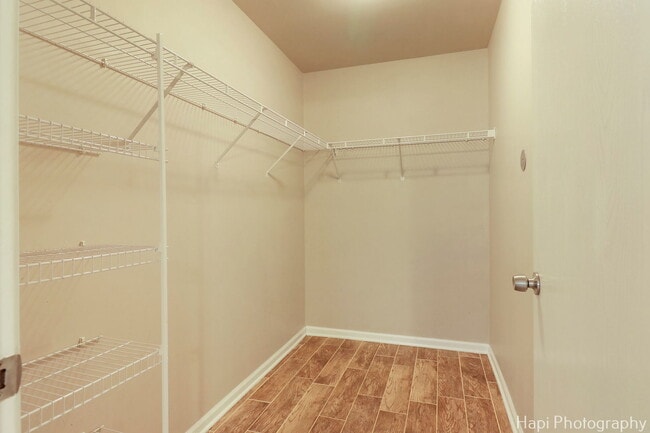 Building Photo - 2313 Silverstone Dr