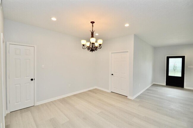 Building Photo - 111 Big Deer Dr