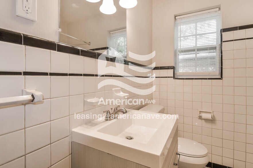 Building Photo - 3551 Honeysuckle Rd