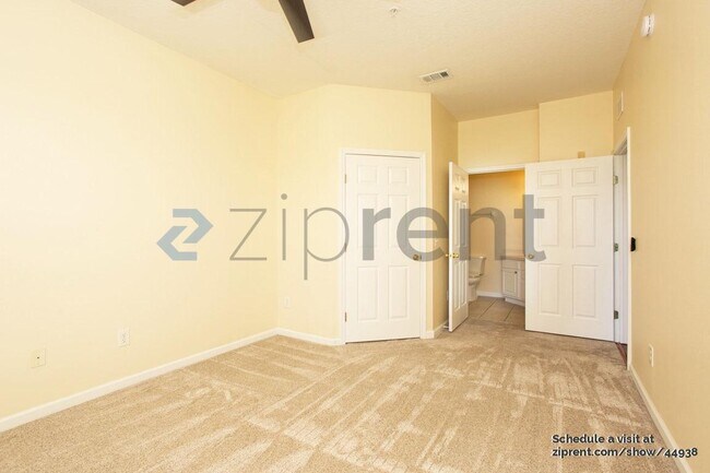 Building Photo - 7801 Point Meadows Dr