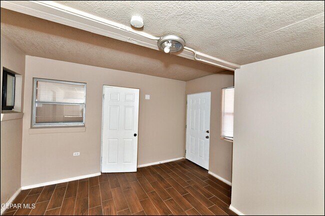 Building Photo - 3125 Hamilton Ave
