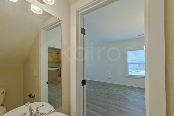 Building Photo - 105 Robin St