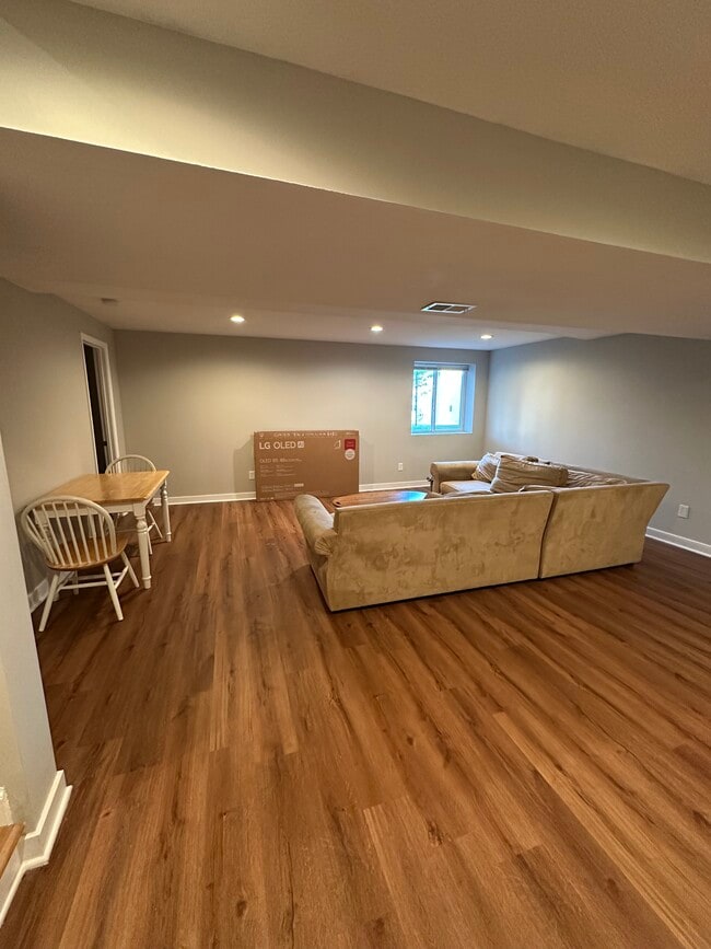 Building Photo - PKR Investments LLC(3715SWClaytonDR)