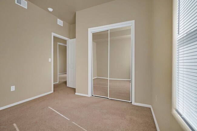 Building Photo - 4633 Rimrock Dr