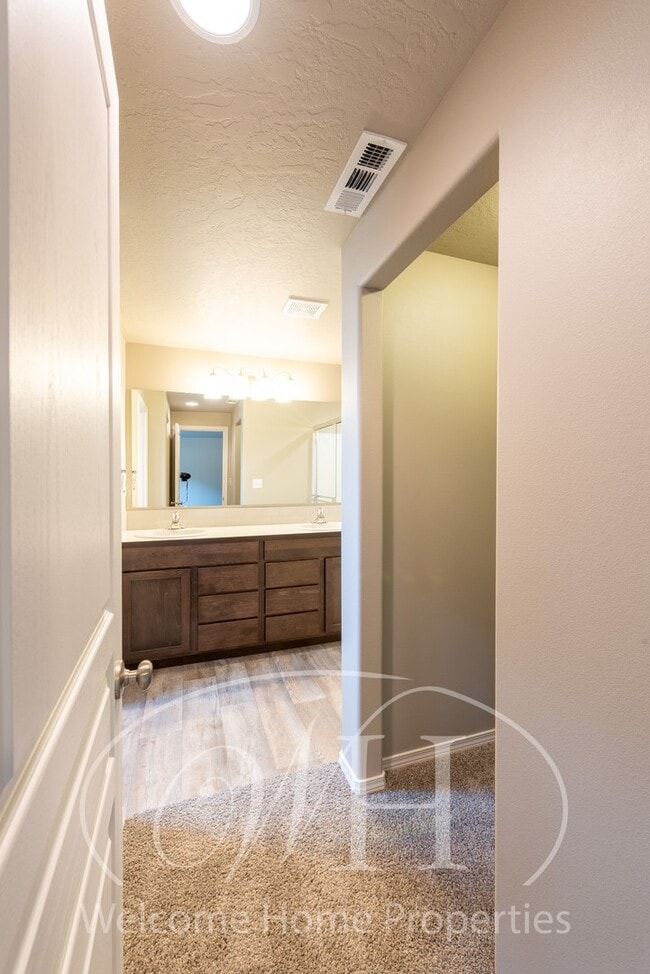Building Photo - Beautiful Newer Home in New Neighborhood