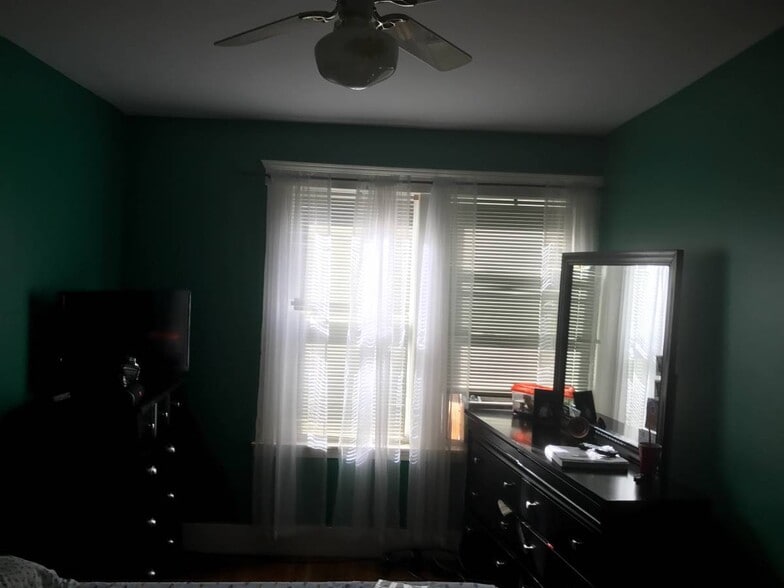 Building Photo - 84 Endicott St