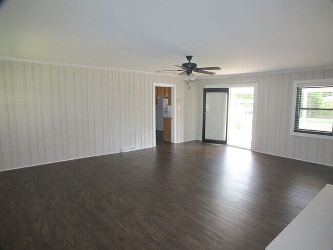 Building Photo - One Story Home For Residential or Institutional/Office Use in Harrisburg NC!