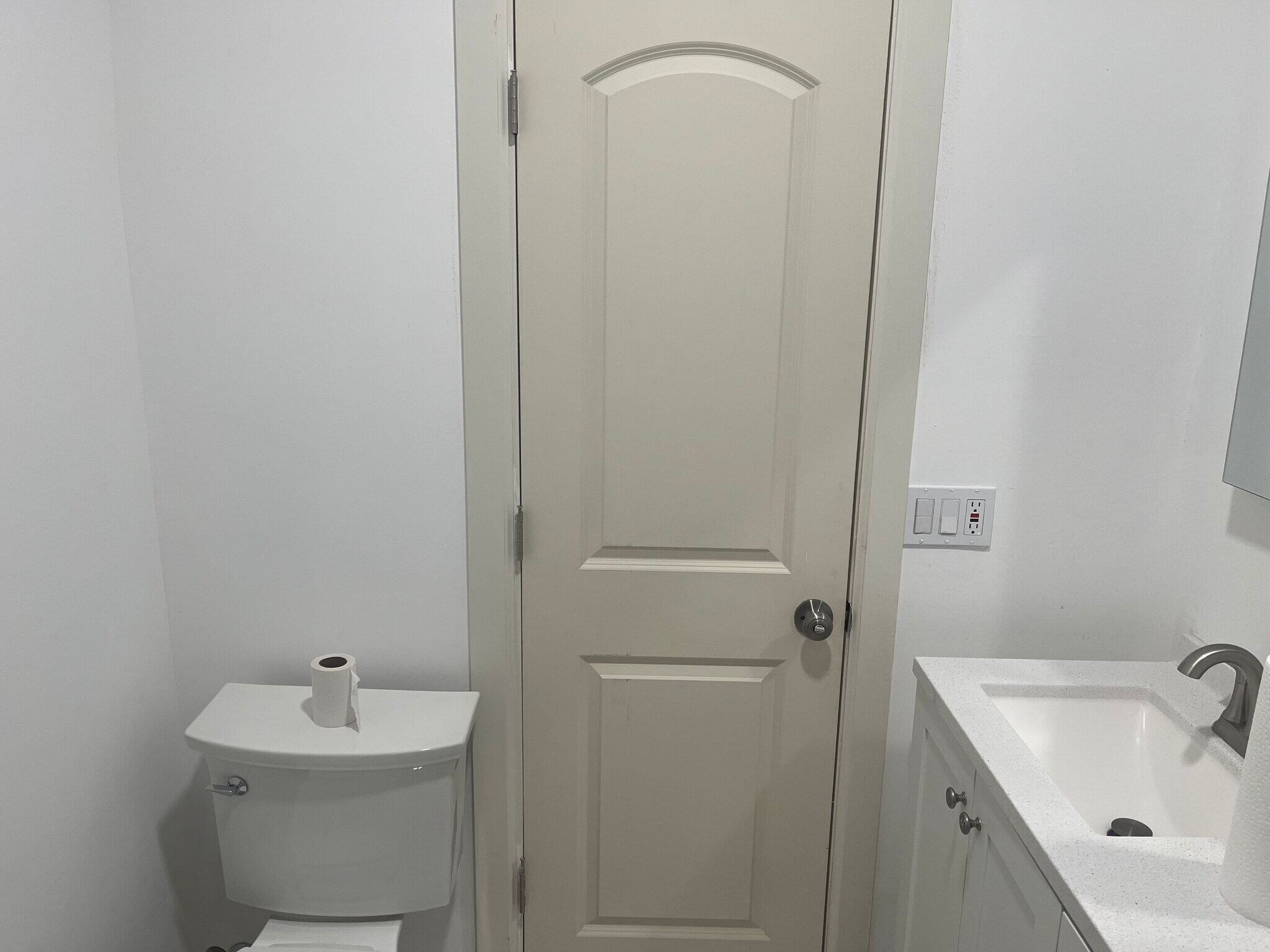 Building Photo - 535 Van Cortlandt Park Ave