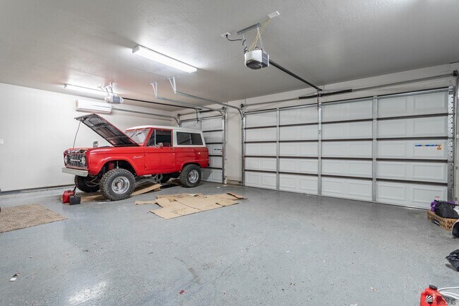 Building Photo - 3734 W 36th Pl