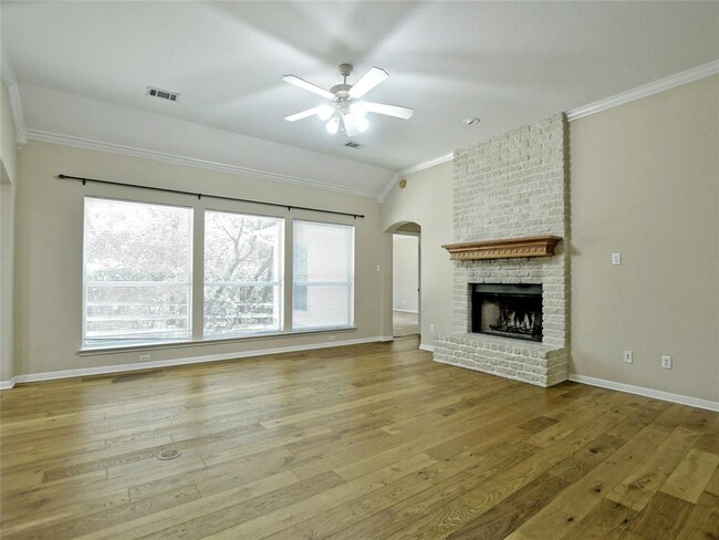 Building Photo - 809 Texas Trail