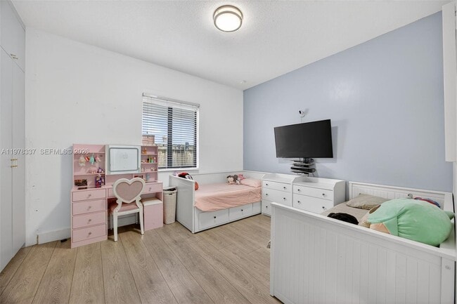 Building Photo - 14541 SW 16th St