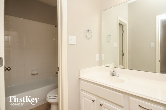 Building Photo - 10327 Cape Hatteras Way