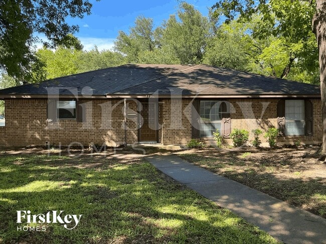 Building Photo - 222 Creekwood Ct
