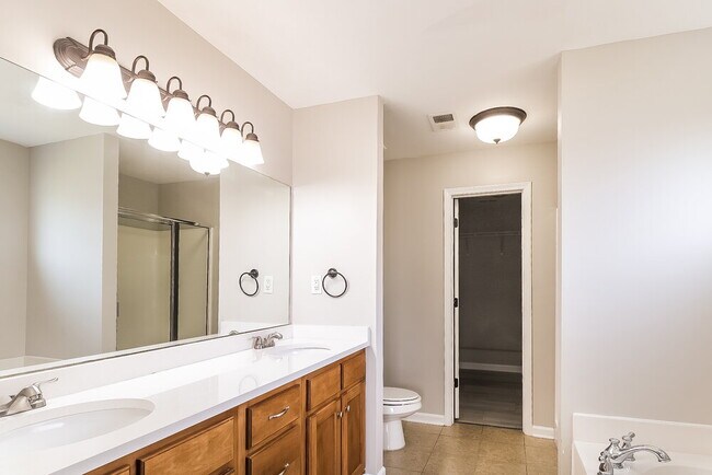Building Photo - 4298 Arabella Dr