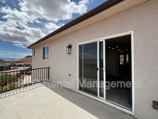 Building Photo - 840 Twin Lakes Dr