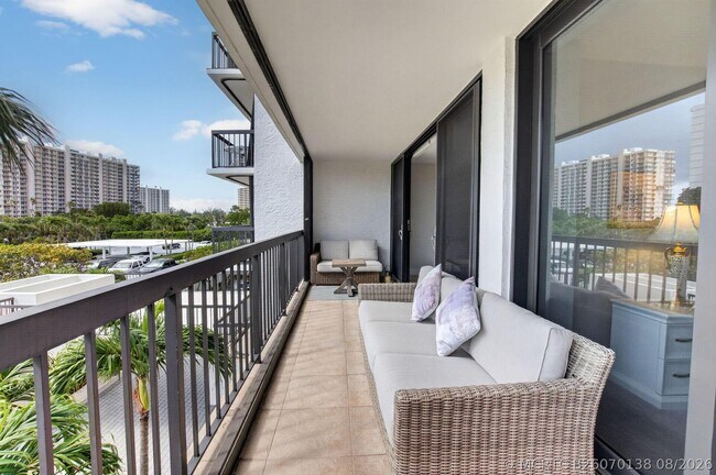 Building Photo - 4748 S Ocean Blvd