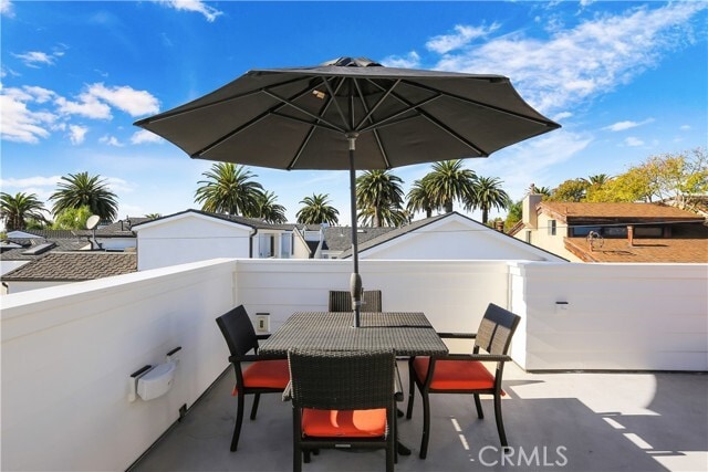 Building Photo - 715 Marigold Ave