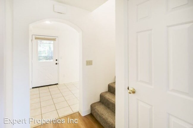 Building Photo - 3 br, 2.5 bath House - 622 Scenic Lane