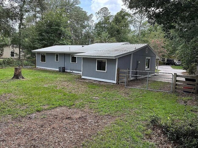 Building Photo - 4319 NW 26th Dr