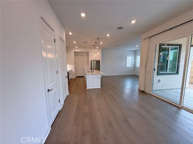 Building Photo - 104 Carmine