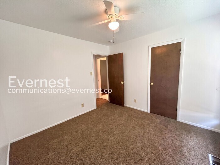Building Photo - 5402 Trailbend Dr