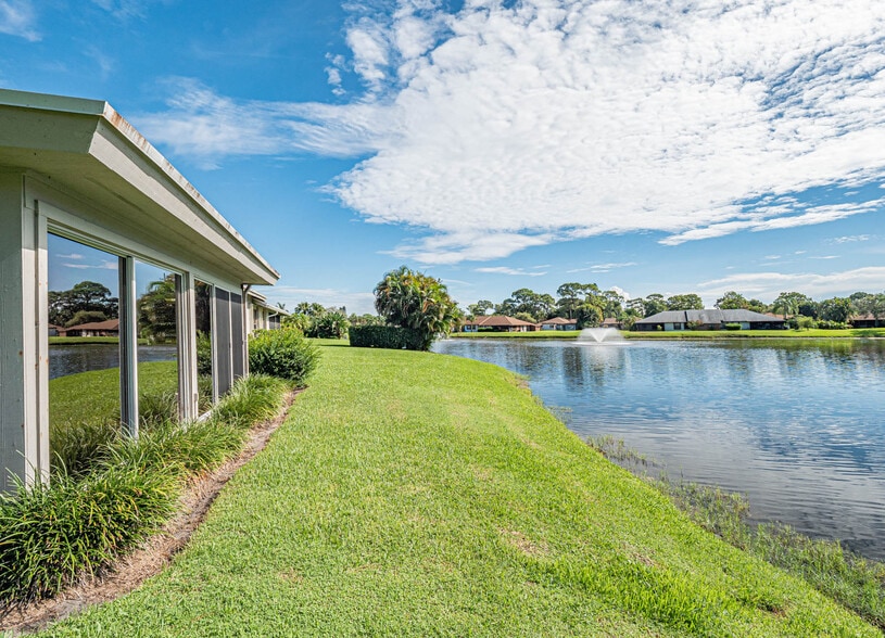 Building Photo - 13312 Touchstone Plz