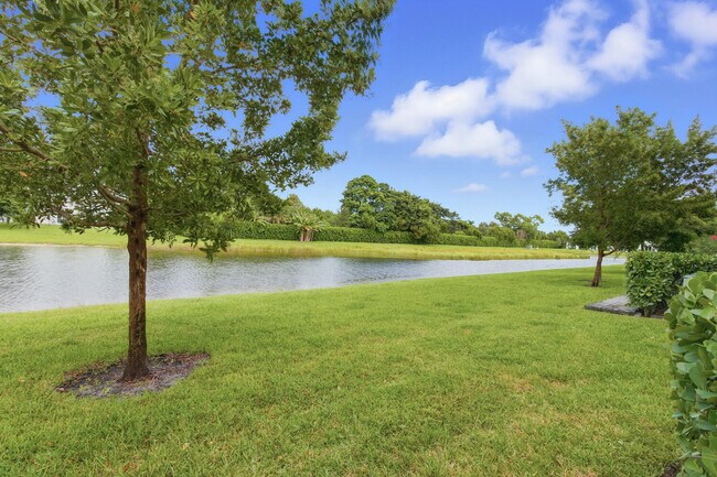 Building Photo - 4874 Navali Dr