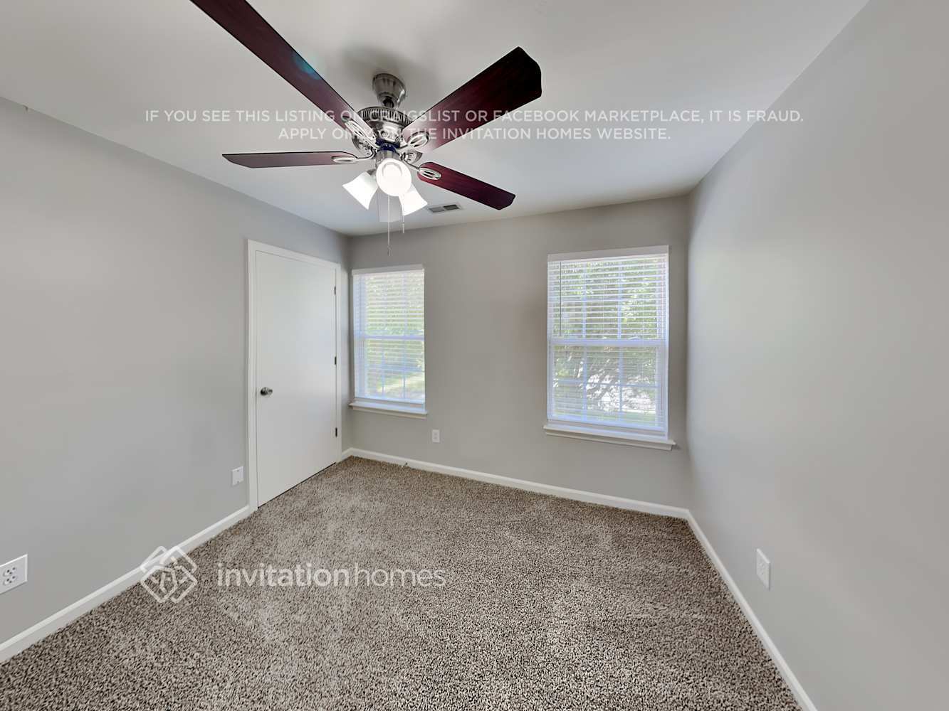 Building Photo - 410 Queens Dr SW