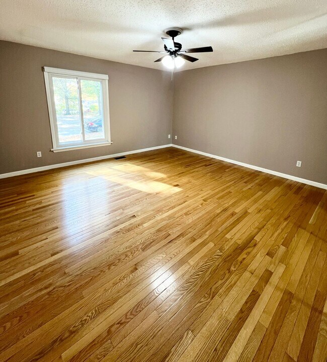 Building Photo - 1515 Mautenne Dr