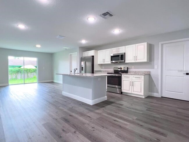 Building Photo - 3442 SW 165th Loop