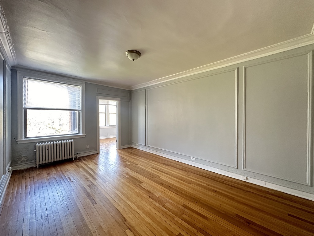 Building Photo - 1361 W Estes Ave