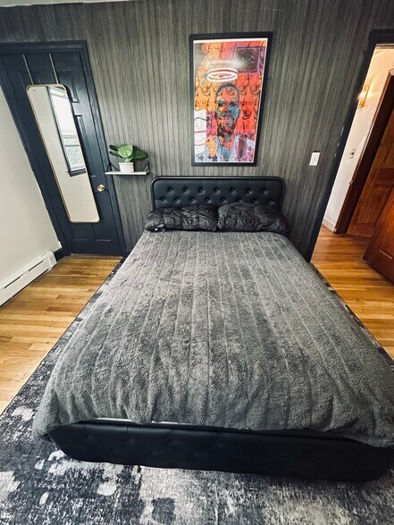 Building Photo - 218 Warren St