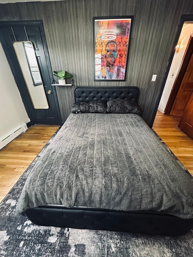 Building Photo - 218 Warren St