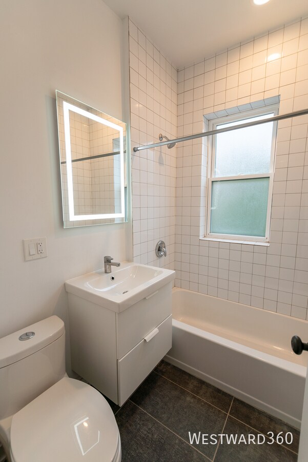 Building Photo - 1339 W Early Ave