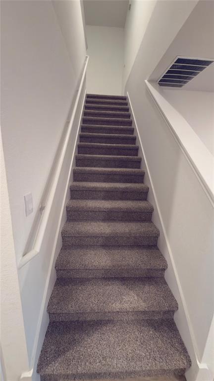 Building Photo - 2512 Hackamore Dr