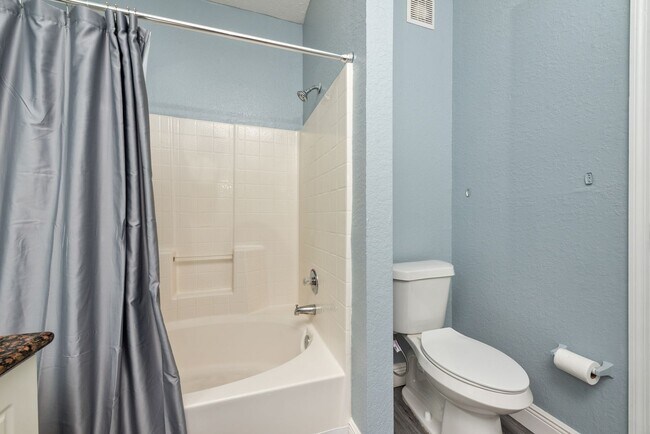 Building Photo - 2 Bedroom/2 Bath Condo with Garage and Pool view in Grand Reserve at Kirkman Parke