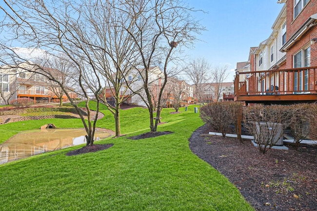 Building Photo - 145 Farmgate Dr