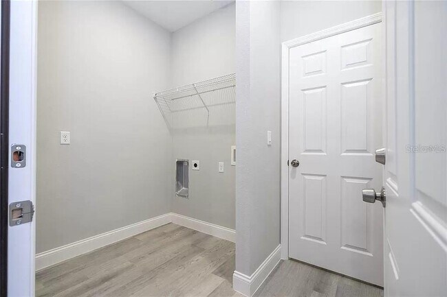 Building Photo - 9301 N Akola Way