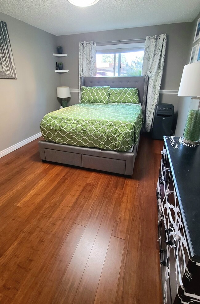 Building Photo - 17430 Ambaum Blvd S