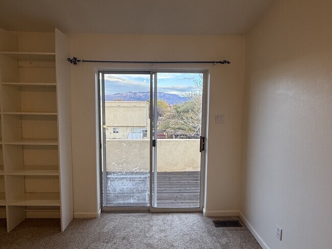 Building Photo - 10538 Olympic St NW