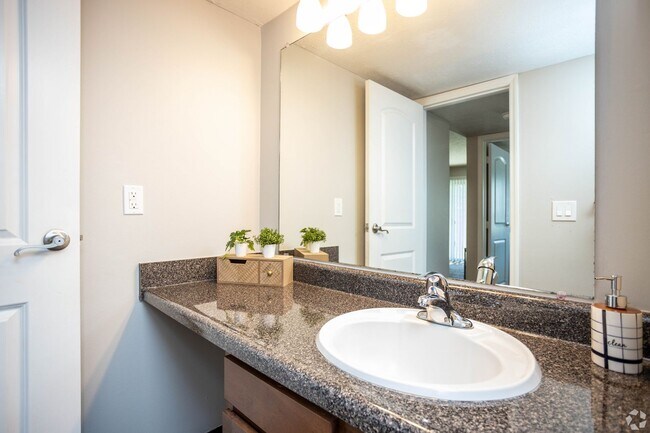 Building Photo - Welcome Home! Spacious 2-bedroom, 2-bathroom in Dublin City Schools
